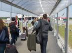 Pasażerowie z Modlina będą odprawiani w namiotach?