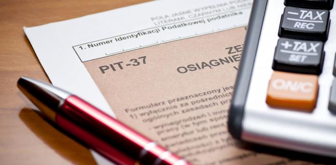 Większość beneficjentów ulgi dla młodych musi wypełnić formularz PIT-37