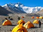 Nepal: Obowiązkowe badania lekarskie w bazie pod Mount Everest i zakaz wejścia na szczyt słabszym wspinaczom?